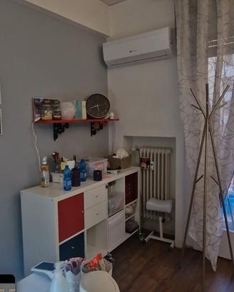 Mobile IKEA KALLAX con ruote – buone condizioni
