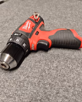 Avvitatore a percussione 12 Volt senza batteria