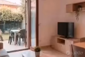 Villetta a schiera CON TERRAZZO- GUIDONIA