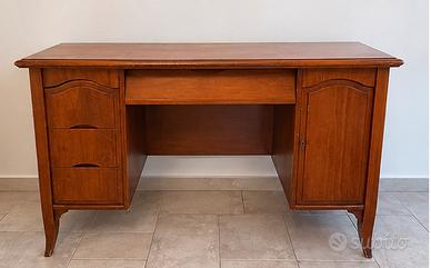 Scrivania/scrittoio in legno massello stile classi