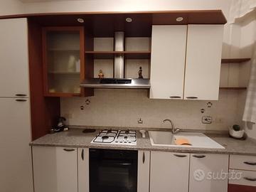 cucina completa o parziale in buono stato