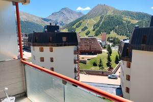 Monolocale ristrutturato,con terrazzo e posto auto