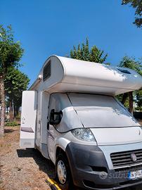 Camper mansardato Mclouis  435 g