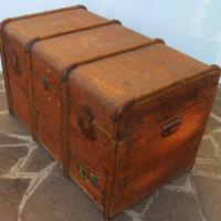 Antica cassa per la biancheria in legno primo 900