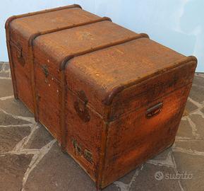 Antica cassa per la biancheria in legno primo 900