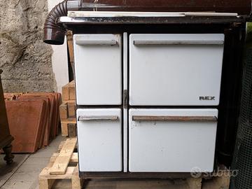 Cucina economica REX con tubi stufa a legna