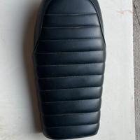 Sella per scrambler/cafe racer