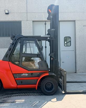 CARRELLO ELEVATORE MULETTO DIESEL LINDE 80 QUINTAL