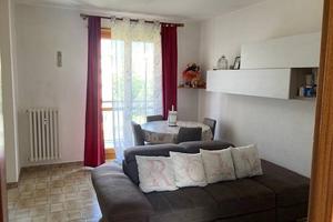 Appartamento di 129 m² con 5 locali e box auto a L