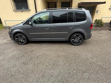 Touran 2.0 170 cavalli 7 posti