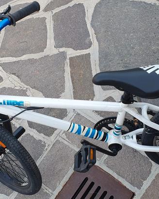 BMX freestyl B'Twin Wipe 3
