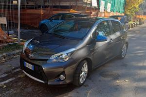 Toyota yaris 1,5 tetto panoramico