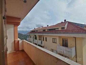 Cz. Sant'Elia, appartamento con mansarda