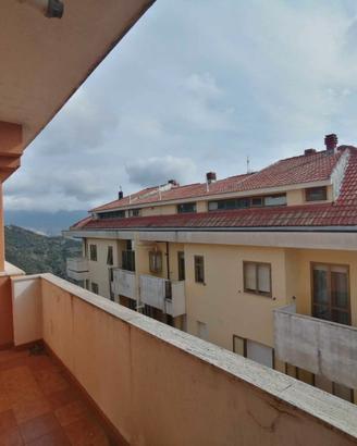 Cz. Sant'Elia, appartamento con mansarda