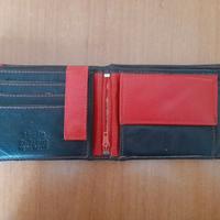 portafoglio in vera pelle nero e rosso.