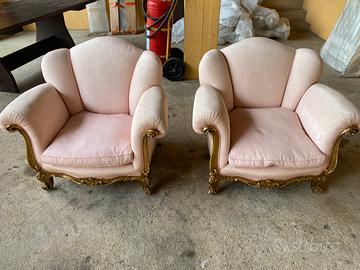 Divano e poltrone da ristrutturare