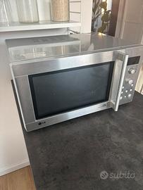 Microonde LG WaveDom colore silver