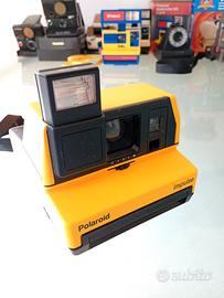 Polaroid Impulse 600 gialla