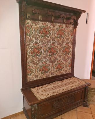 appendiabiti con cassapanca vintage 