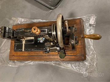 Macchina da cucire vintage