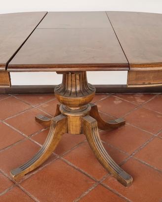 Tavolo rotondo in noce estensibile