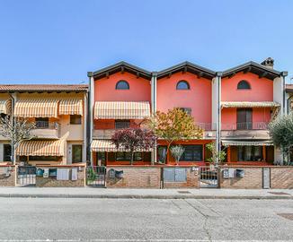 VILLA A SCHIERA A POGGIO RENATICO