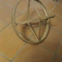 Ruota antica per carriola  realizzata interamente 