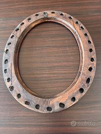 Cornice ovale in legno traforata vintage