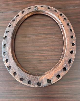 Cornice ovale in legno traforata vintage
