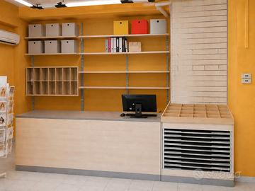 Mobilio completo per negozio – Arredamento profess