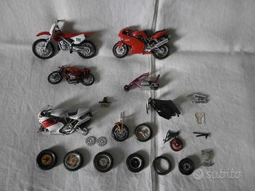 4+1 Modellini di MOTOCICLETTE - Cm. 6,5 - 12
