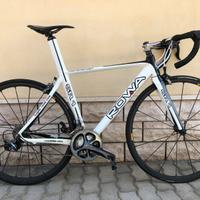 Bici 53,5 tutta carbonio cambio durace