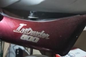 Suzuki Intruder Vs 800