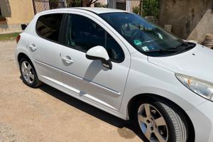 PEUGEOT 207 1.6cc 90 cv NEOPATENTATI
