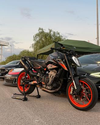 KTM DUKE 790
