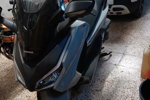 Honda forza 350