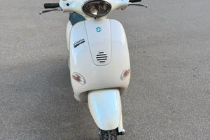 Vespa ET4 150