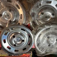 Peugeot 204  copricerchi borchie