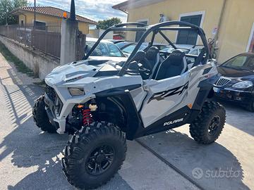 Canam polaris 1.0 4x4 km 0 nuovo