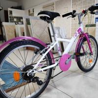 bicicletta femmina 20 e 24 NUOVA 