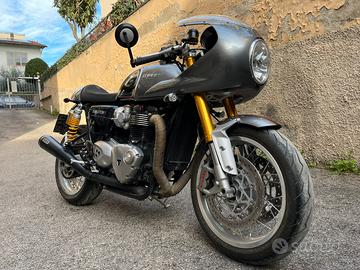 Triumph Thruxton 1200 R cafe racer