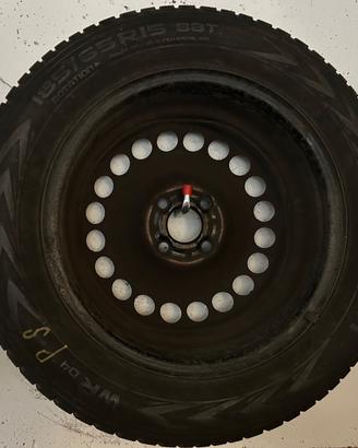 Gomme invernali Nokian 185/65 con cerchioni