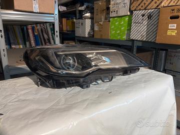 Fanali anteriore reanault dx-sx