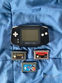 Console Game boy advance + 3 giochi