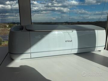 Cricut maker 3 + accessori e tappetini