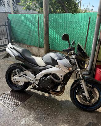 Suzuki GSR 600 - 2007