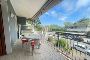 AMPIO TRILOCALE CON GARAGE ZONA PINETA