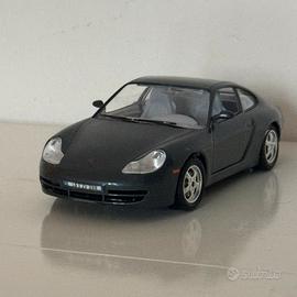 Modellino Porsche 911 Carrera (1997) 1:24 Bburago