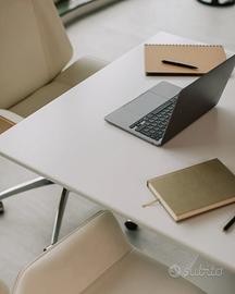 Impiegata back office | clienti | segreteria