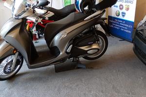 Honda Sh 350 Abs completo di bauletto ecc